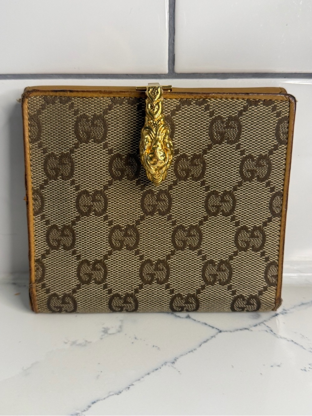 Authentic Gucci GG Canvas Wallet w/ Gold Lion Head Clasp (Rare collectors piece)